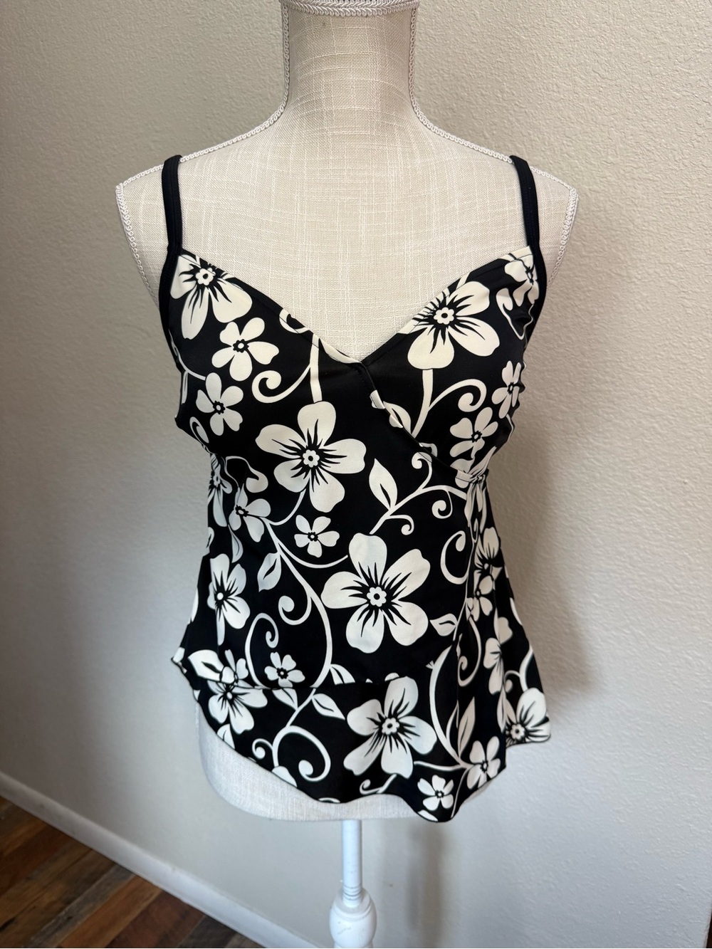 Jamaica Bay - Black Floral Surplice Tankini Swimsuit Top - Size 12